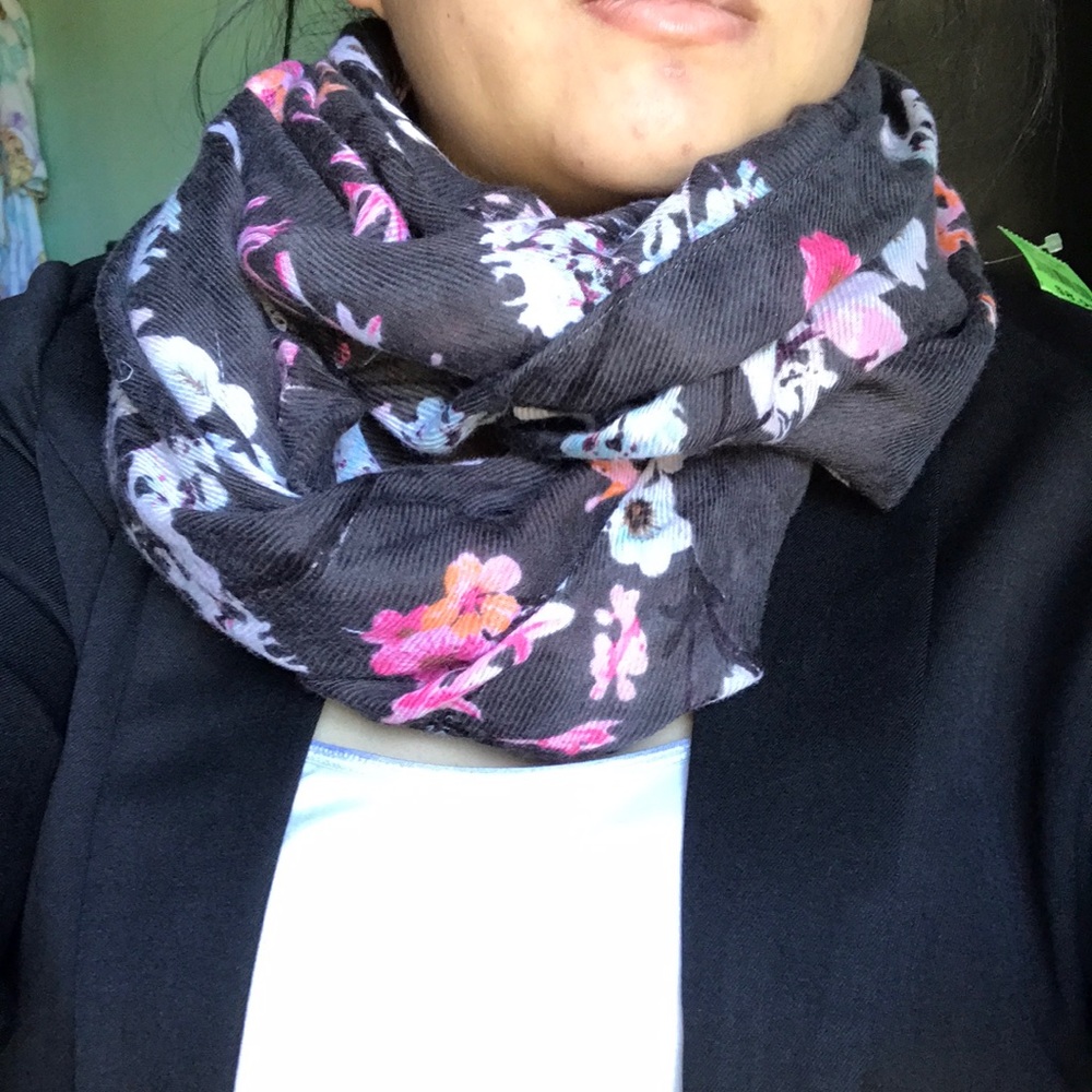 Infinity scarf
